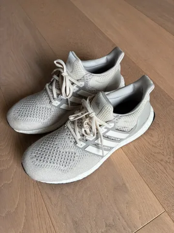 Adidas Ultra Boost 1.0 LTD Cream Winter Wool bike usato — immagine 7 di 10