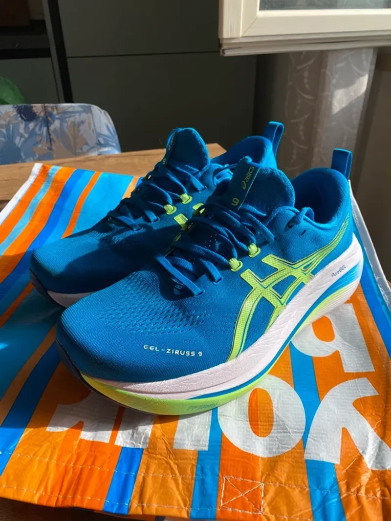 Used Scarpa Gel Ziruss 9 Running Shoes