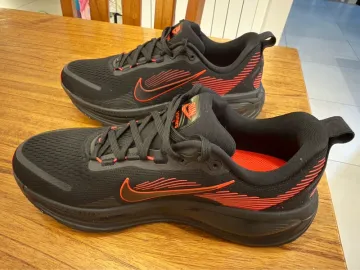 Used Nike Vomero 18 bike — image 4 of 12