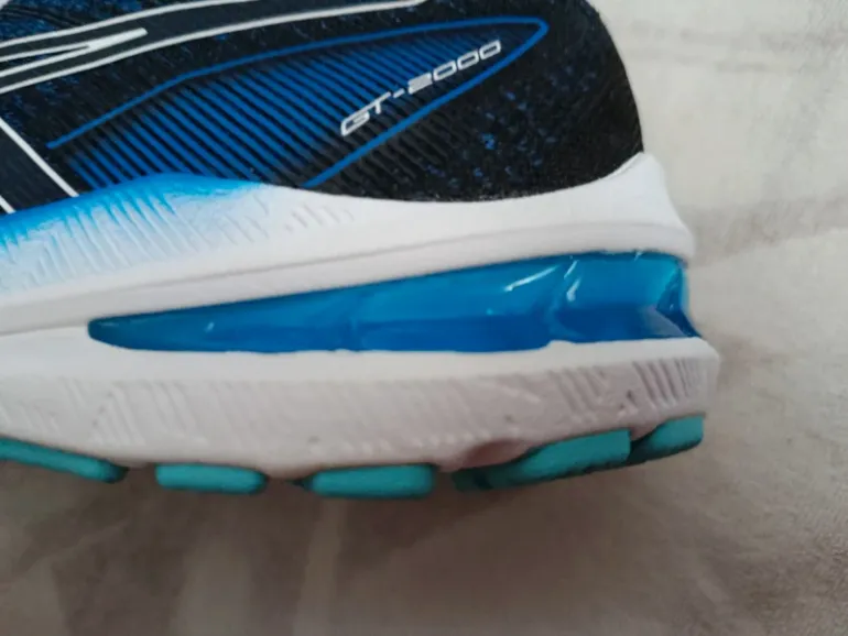 Used Asics GT-2000 bike — image 7 of 13
