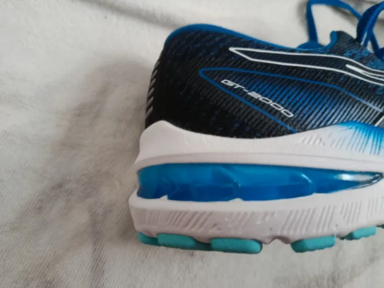 Used Asics GT-2000 bike — image 8 of 13