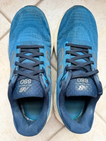 Used New Balance Fresh Foam 880 bike — image 2 of 6