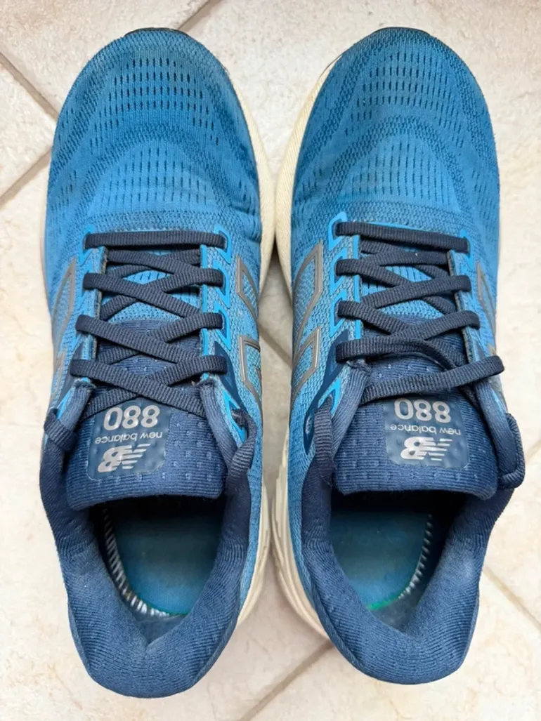 Used New Balance Fresh Foam 880 bike — image 2 of 6