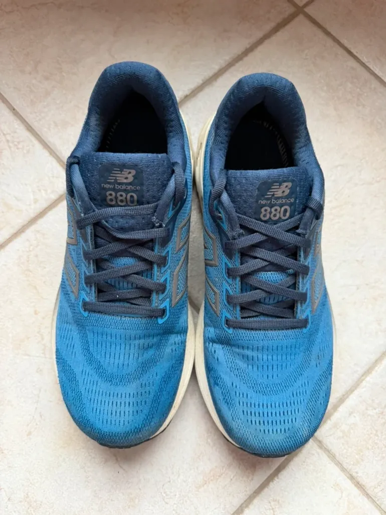 Used New Balance Fresh Foam 880 bike — image 4 of 6