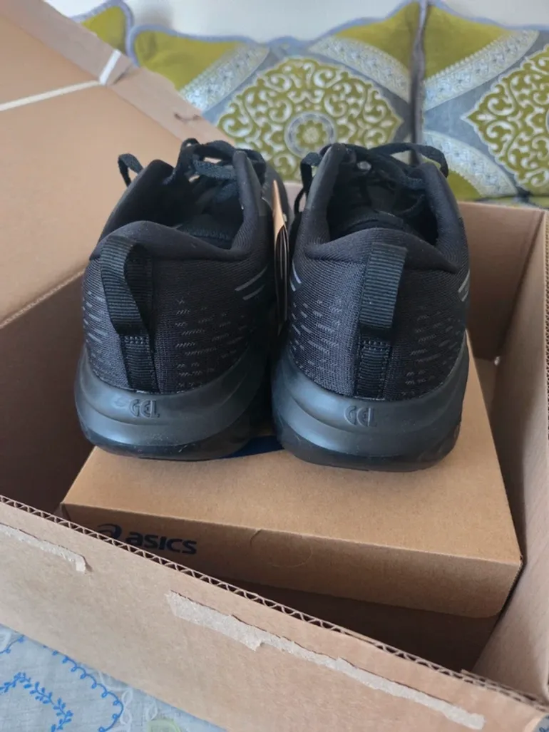 Used Asics Gel-Excite 10 bike — image 6 of 10