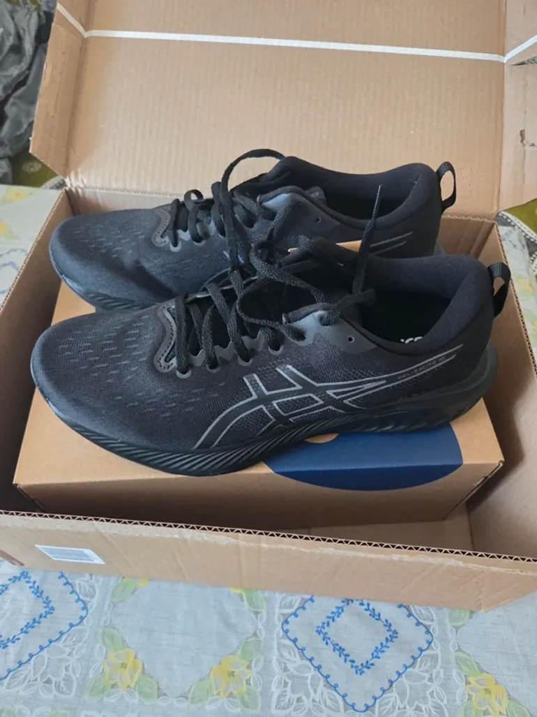 Used Asics Gel-Excite 10 bike — image 2 of 10