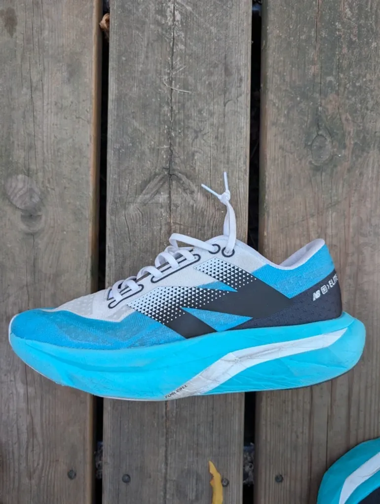 Used New Balance Fuelcell SuperComp Elite v4 bike — image 4 of 8