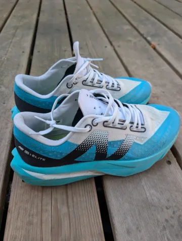 Used New Balance Fuelcell SuperComp Elite v4 bike — image 1 of 8