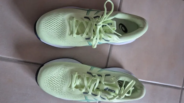 Used Asics Gel Cumulus 28 2026 bike — image 5 of 6