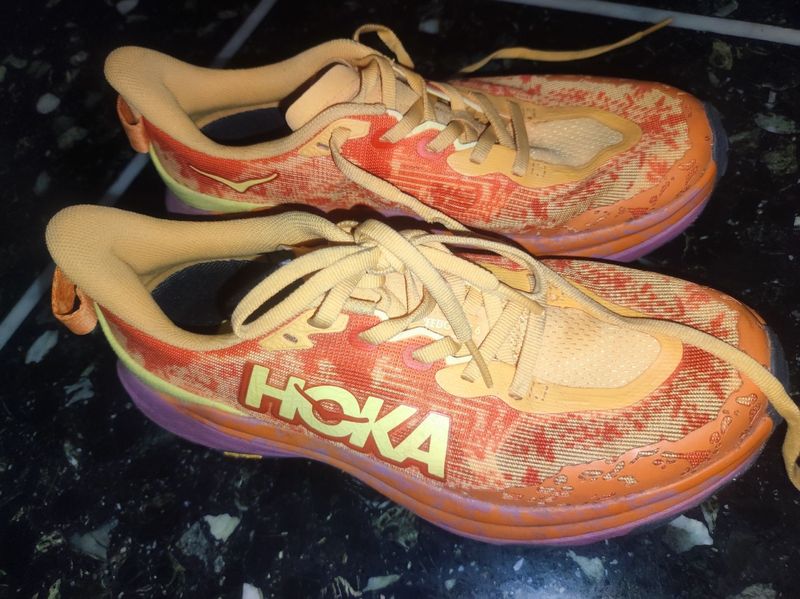 Used Hoka Speedgoat 6 Running Shoes
