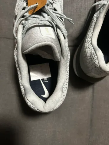 Used Nike Running Shoes bike — image 8 of 8