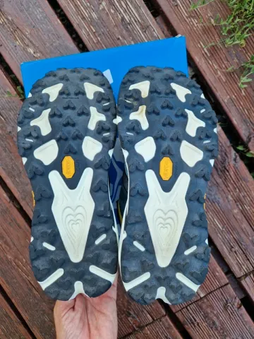 Used Hoka Speedgoat 7 bike — image 7 of 8