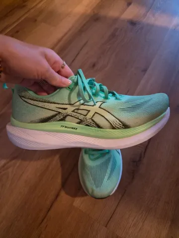 Used Asics FFBlastMAX bike — image 1 of 3