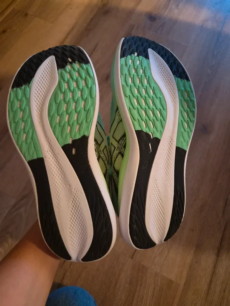 Used Asics FFBlastMAX bike — image 3 of 3