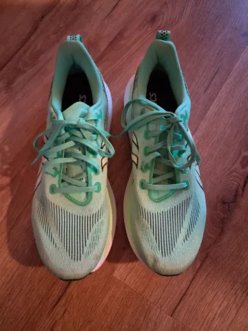 Used Asics FFBlastMAX bike — image 2 of 3