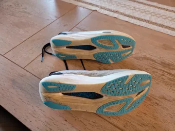 Used Hoka Rocket X3 bike — image 3 of 3