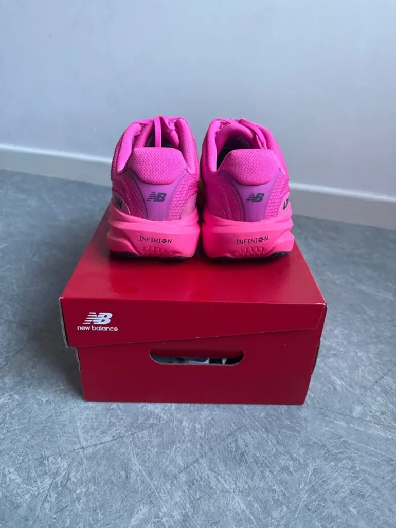 Used New Balance M10802XQ M1080 V15 bike — image 4 of 7