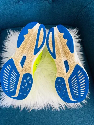 Used Saucony Endorphin Speed 5 bike — image 5 of 5