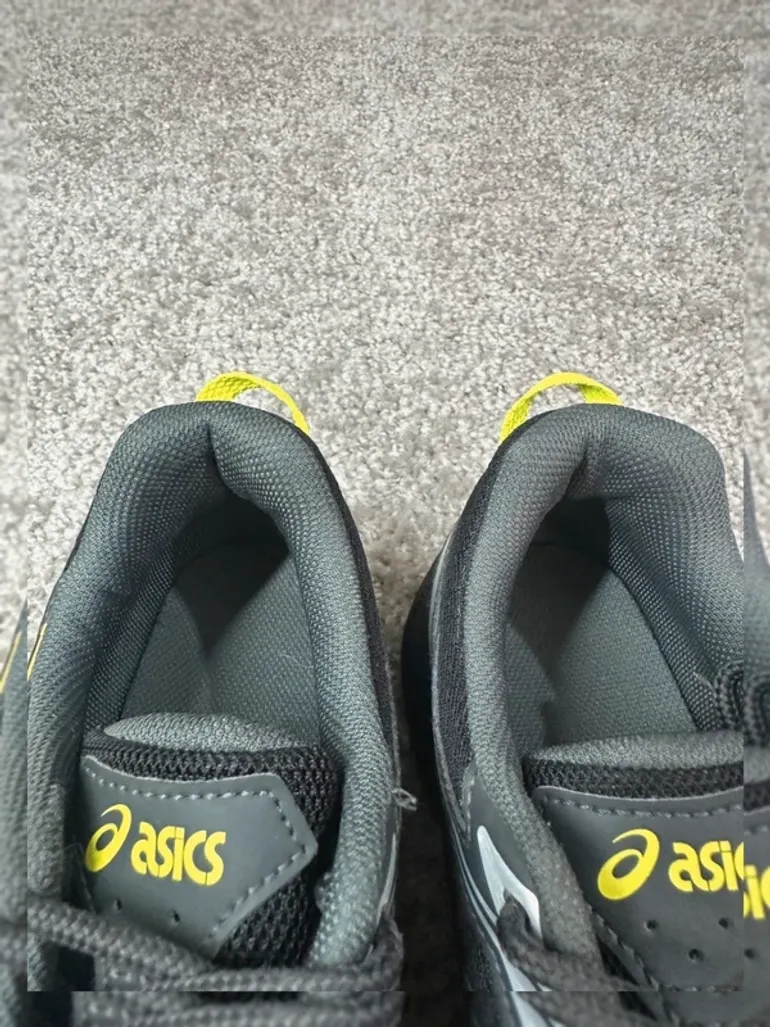 Used Asics Gel Venture 6 bike — image 9 of 11