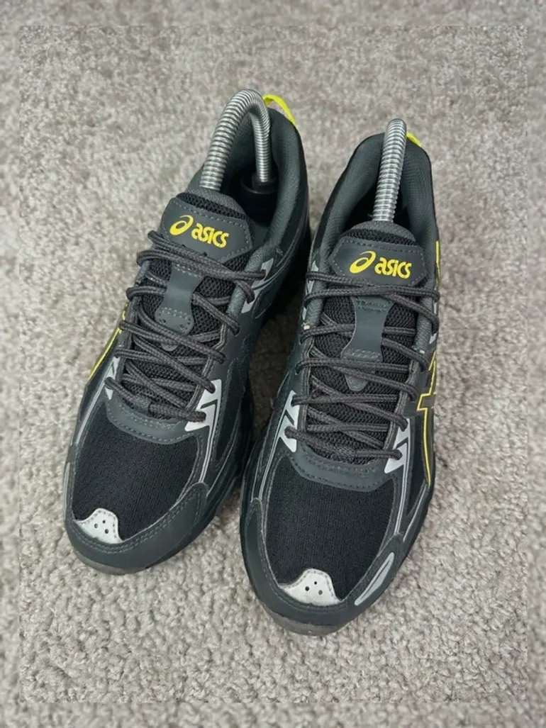 Used Asics Gel Venture 6 bike — image 4 of 11