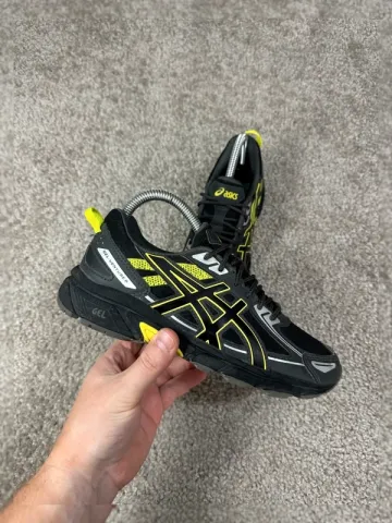 Used Asics Gel Venture 6 bike — image 1 of 11