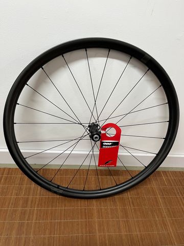 Käytetty Fulcrum Rapid Red Carbon 2025 Wheels