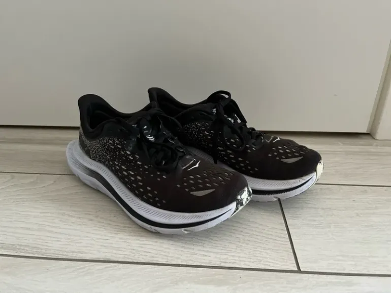 Used Hoka Running Shoes bike — image 2 of 6