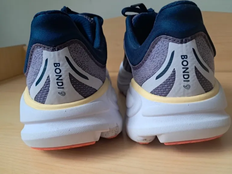 Used Hoka Bondi 9 bike — image 4 of 5
