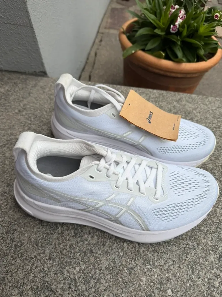 Used Asics Gel Kayano 31 bike — image 4 of 7