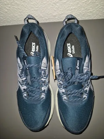 Used Asics Gel-Venture 9 bike — image 2 of 5