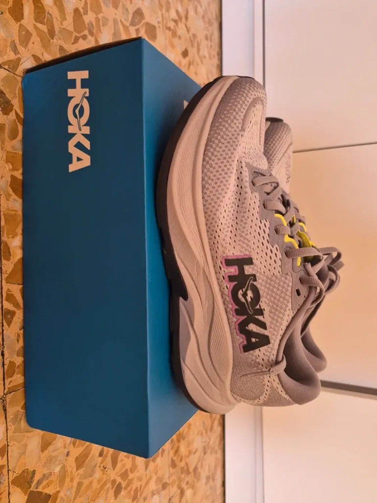 Used Hoka Rincon 4 bike — image 2 of 5