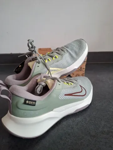 Used Nike Juniper Trail 2 GTX bike — image 3 of 5