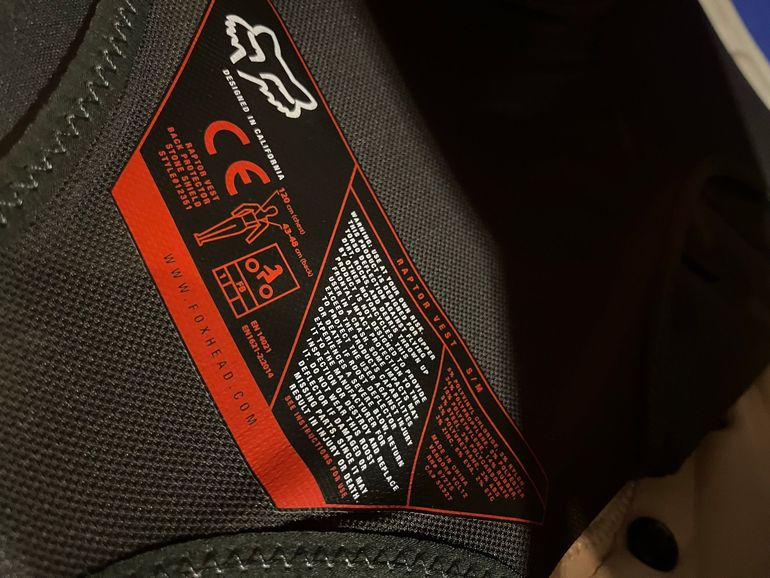Fox Racing Raptor Chest Protector bike usato — immagine 4 di 5