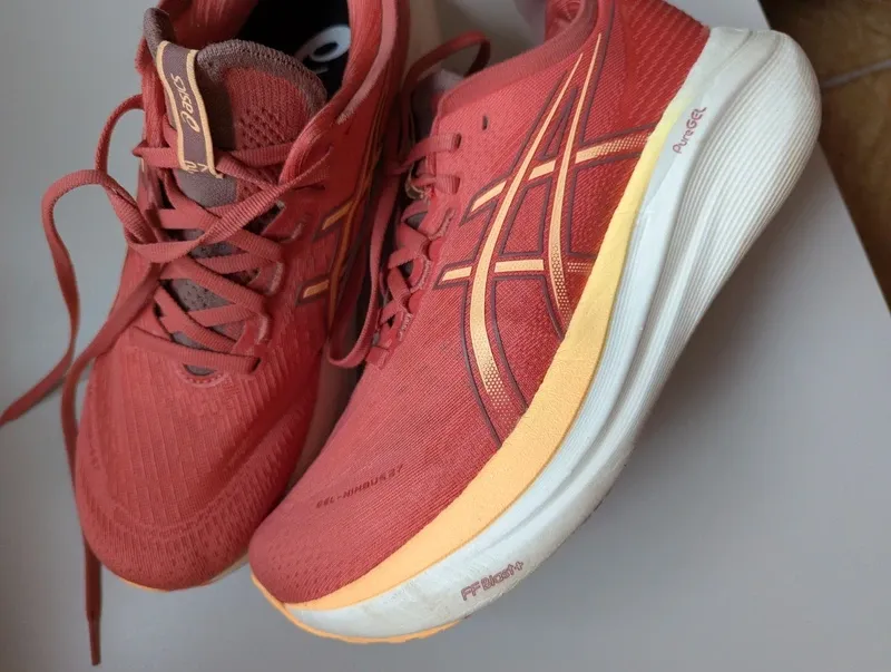 Tweedehands Asics Gel-Nimbus 27 2024 Running Shoes