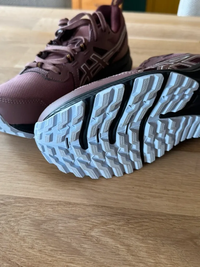 Used Asics Trail Scout 3 bike — image 3 of 6