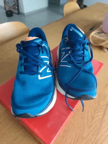 Brugt New Balance Running Shoes bike — billede 2 af 5