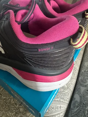 Brugt Hoka Bondi 7 bike — billede 2 af 5