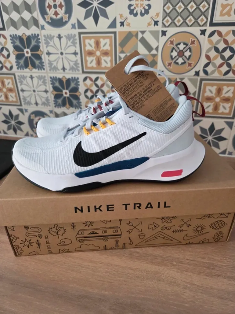 Nike Trail Juniper bike usato — immagine 2 di 6