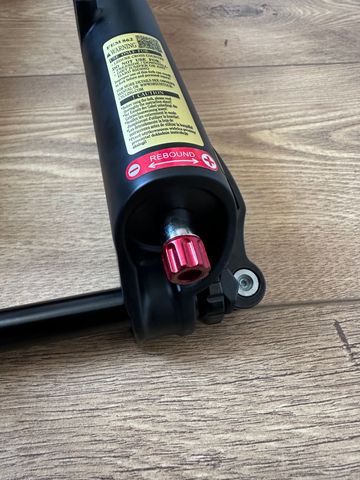 Brugt Sr Suntour XCR34 Fork 2025 bike — billede 6 af 11