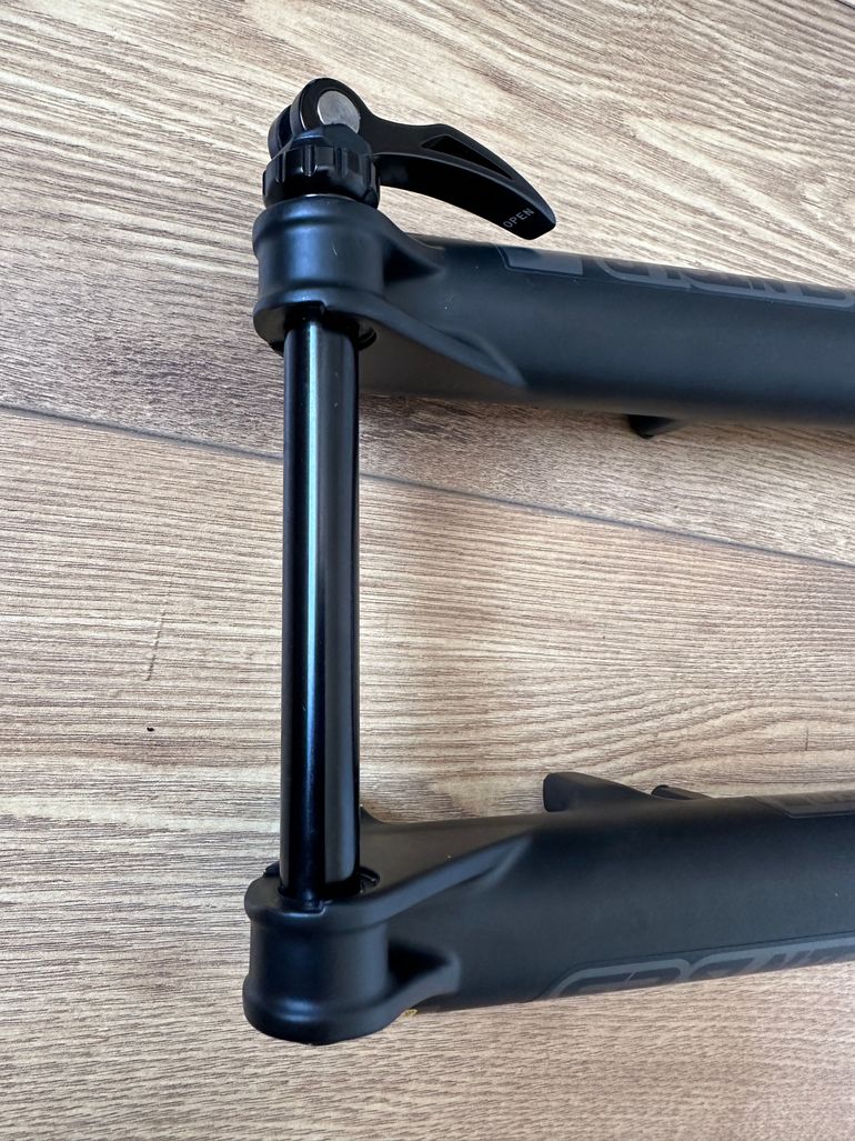 Brugt Sr Suntour XCR34 Fork 2025 bike — billede 10 af 11