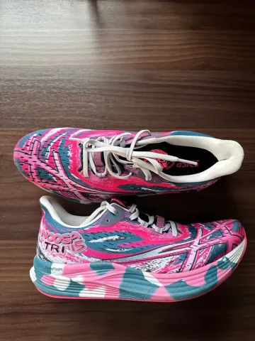 Brugt Asics Laufschuhe bike — billede 1 af 4