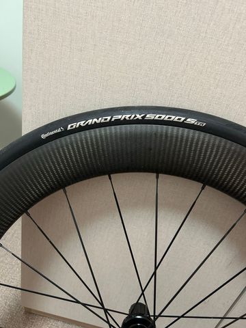 Brugt Mavic Cosmic SL 65 Disc 3K 2024 bike — billede 6 af 9