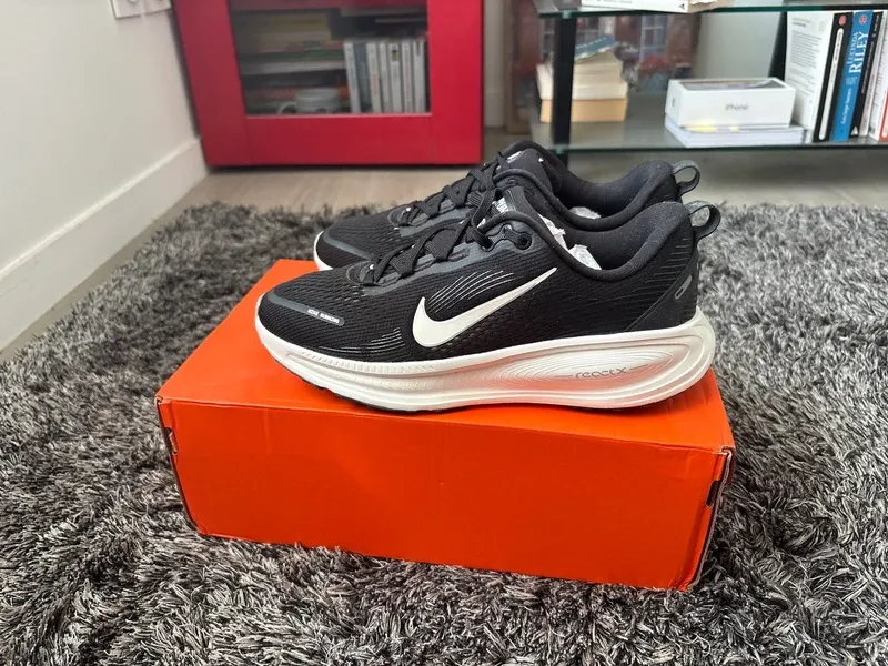 Gebrauchtes Nike Vomero 18 Running Shoes