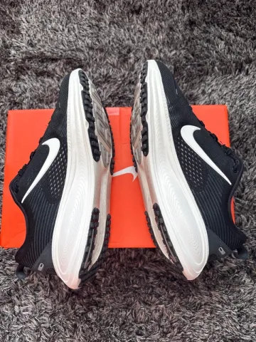Gebrauchtes Nike Vomero 18 bike — Bild 5 von 9