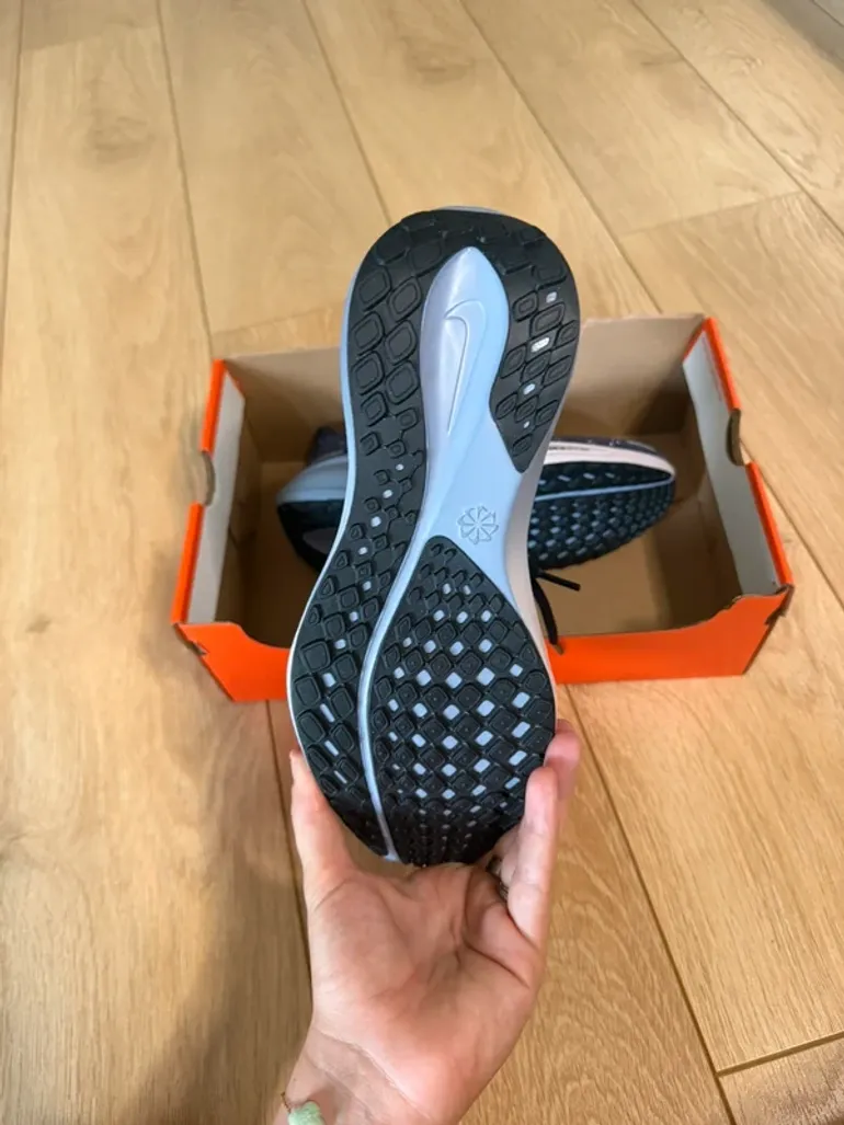 Used Pegasus Nike Air Zoom 41 SE bike — image 3 of 8