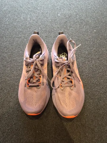 Brugt Asics Novablast 5 bike — billede 3 af 7