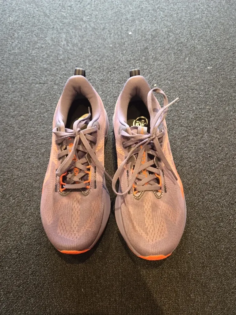 Brugt Asics Novablast 5 bike — billede 3 af 7