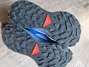 Used Nike Trail Running Shoes bike — image 2 of 5
