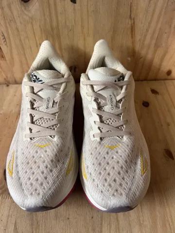 Tweedehands Hoka Clifton 9 bike — afbeelding 2 van 9