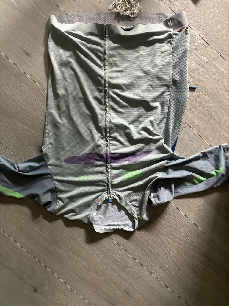 Used MAAP Jersey 2025 bike — image 2 of 2
